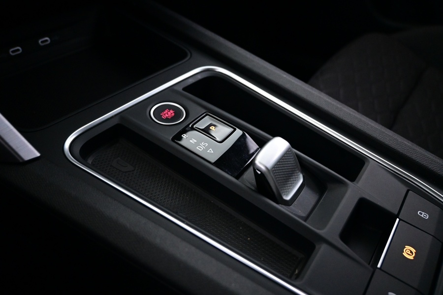 SEAT Leon Sportstourer vaihtoauto