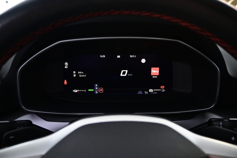 SEAT Leon Sportstourer vaihtoauto