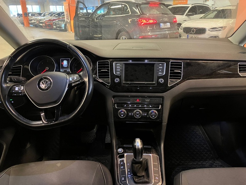 Volkswagen Golf Sportsvan vaihtoauto