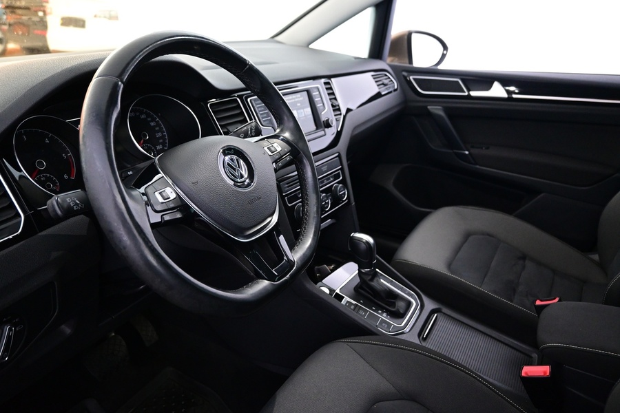 Volkswagen Golf Sportsvan vaihtoauto