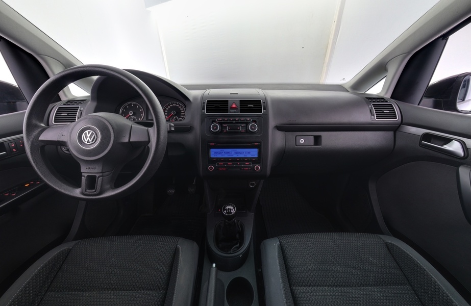 Volkswagen Touran vaihtoauto