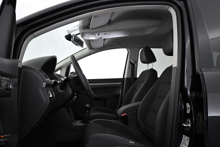 Volkswagen Touran vaihtoauto