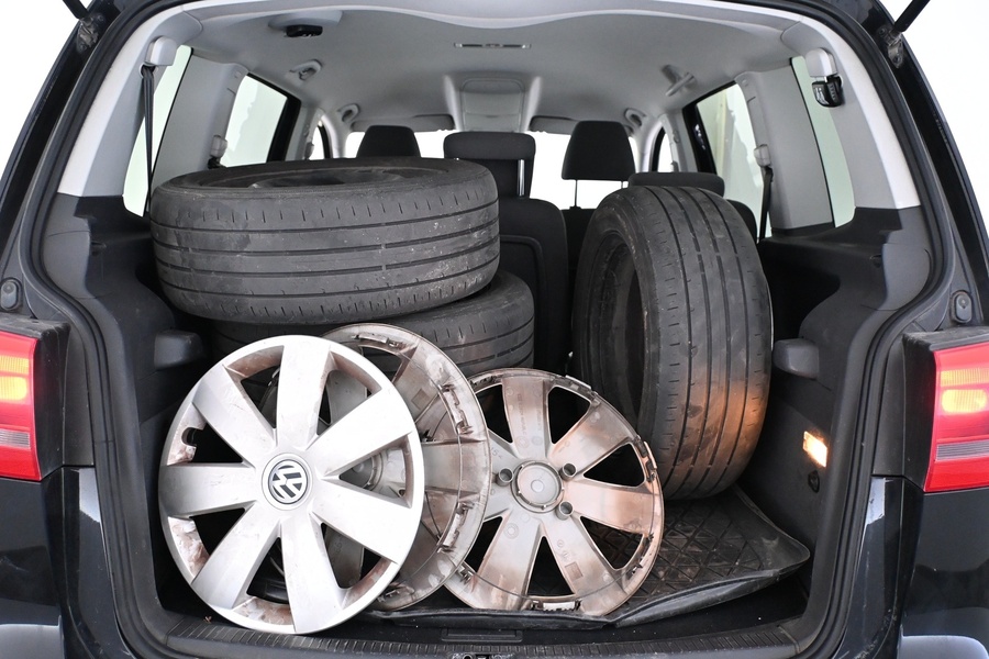 Volkswagen Touran vaihtoauto