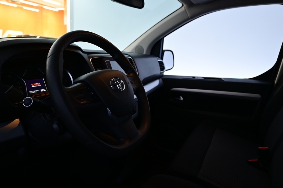 Toyota Proace Verso vaihtoauto