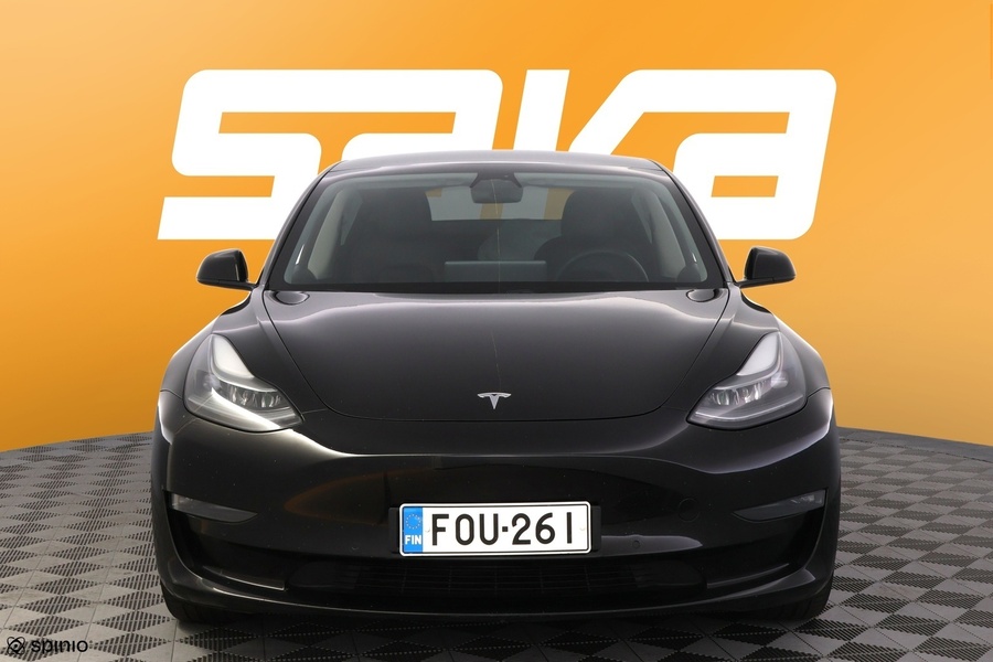 Tesla Model 3 vaihtoauto