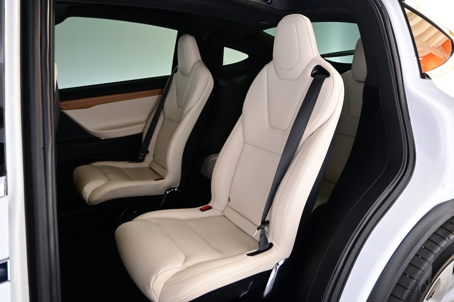 Tesla Model X vaihtoauto