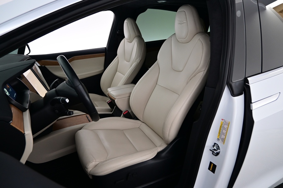 Tesla Model X vaihtoauto