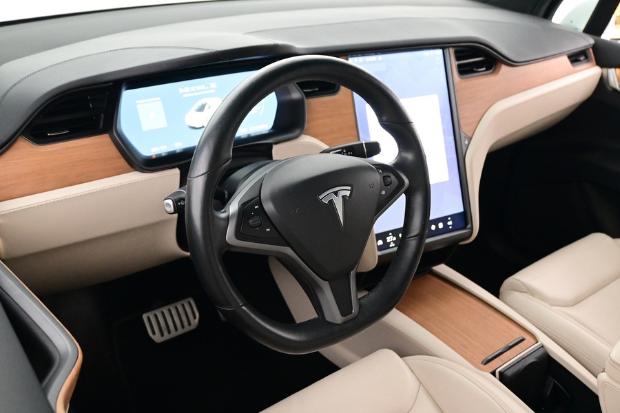 Tesla Model X vaihtoauto