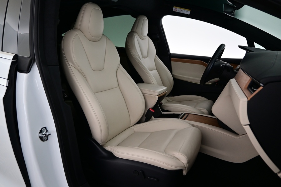 Tesla Model X vaihtoauto