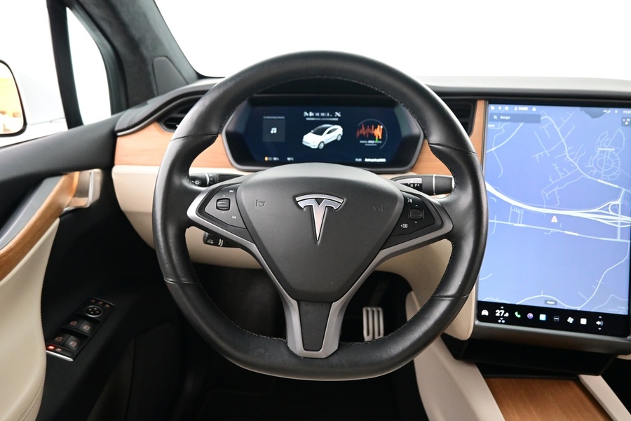 Tesla Model X vaihtoauto