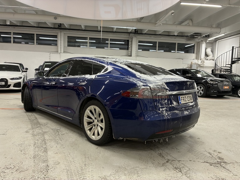 Tesla Model S vaihtoauto