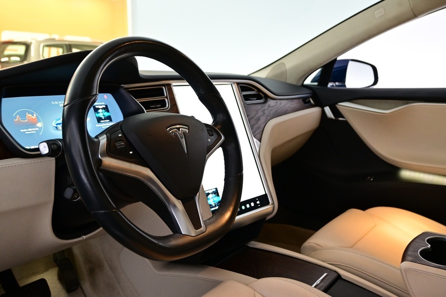 Tesla Model S vaihtoauto