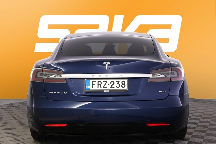 Tesla Model S vaihtoauto