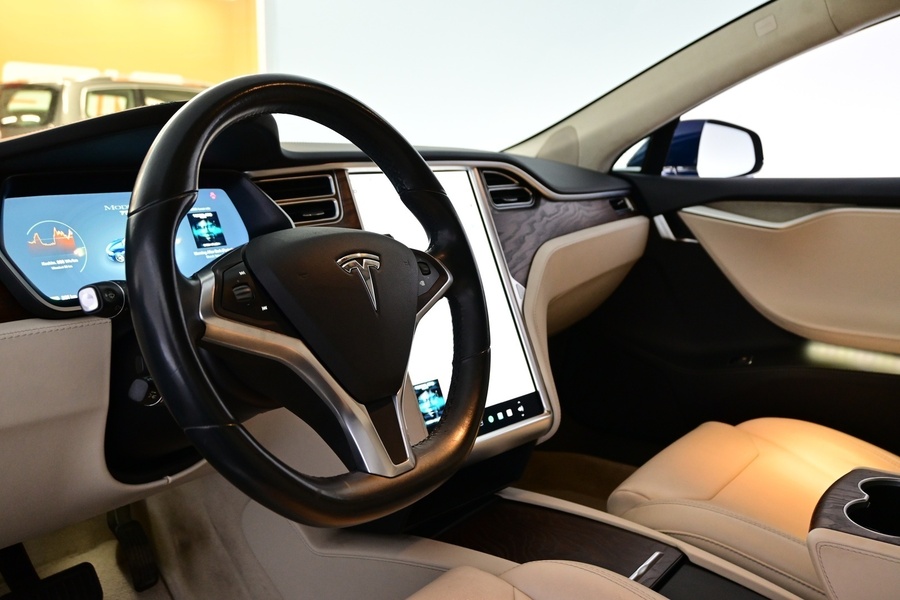 Tesla Model S vaihtoauto