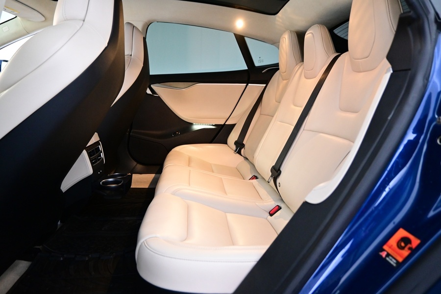 Tesla Model S vaihtoauto