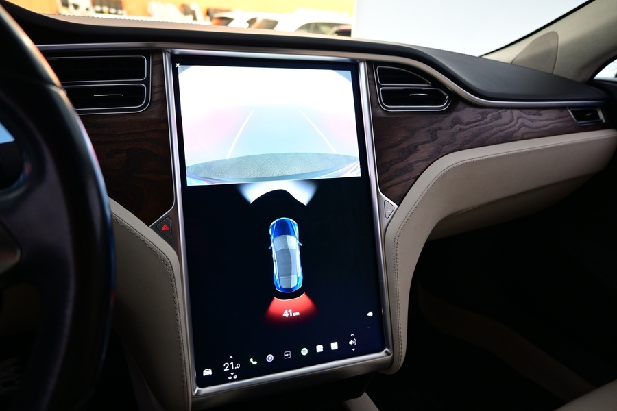 Tesla Model S vaihtoauto