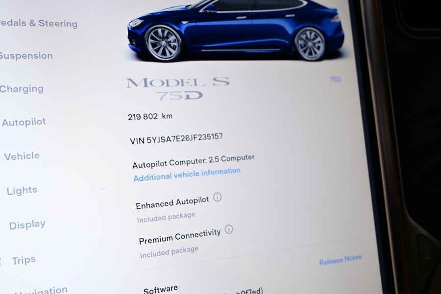 Tesla Model S vaihtoauto