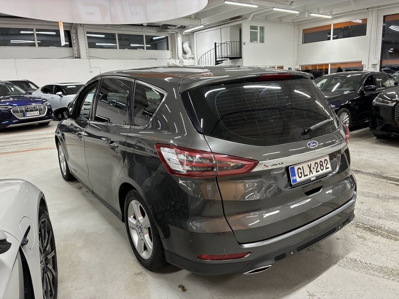 Ford S-MAX vaihtoauto