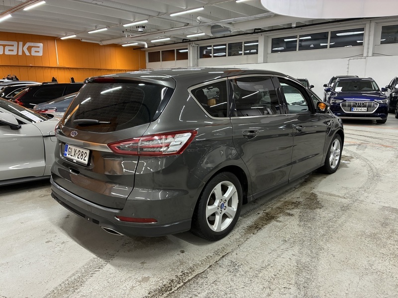Ford S-MAX vaihtoauto