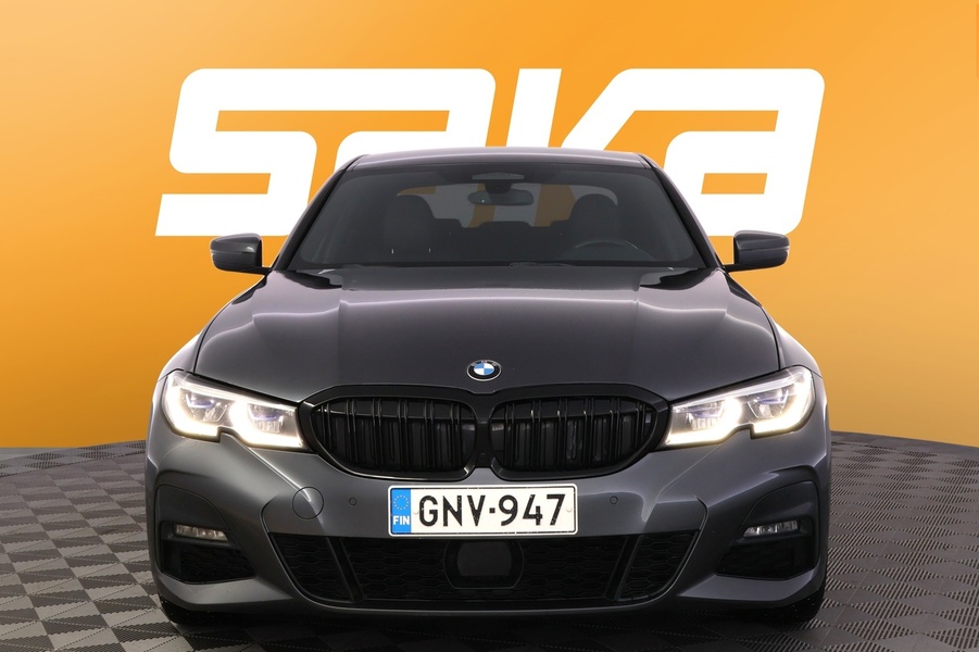 BMW 330 vaihtoauto
