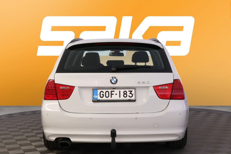 BMW 320 vaihtoauto