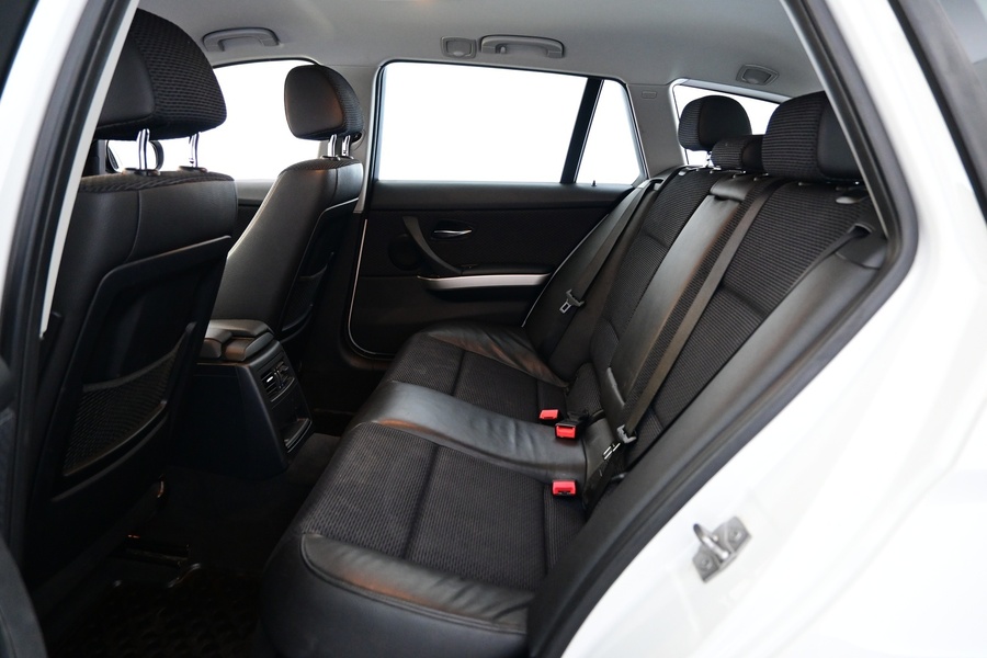 BMW 320 vaihtoauto
