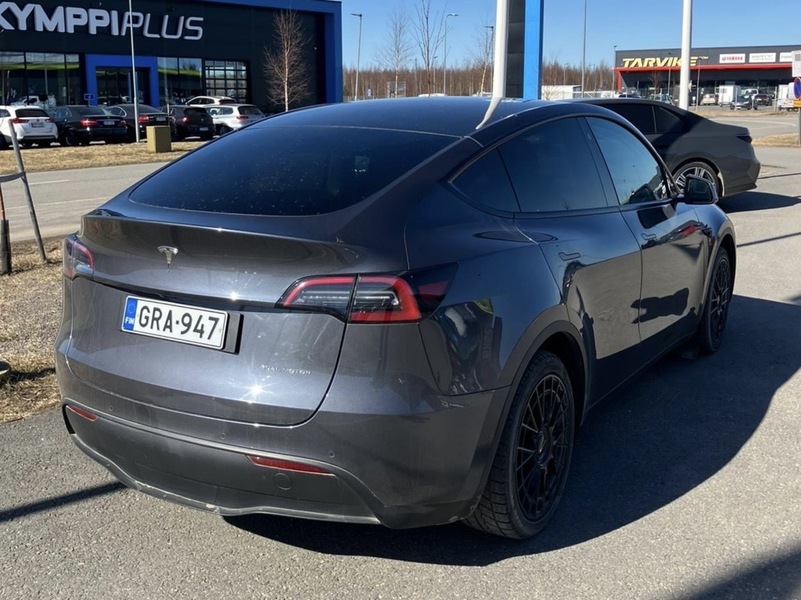 Tesla Model Y vaihtoauto