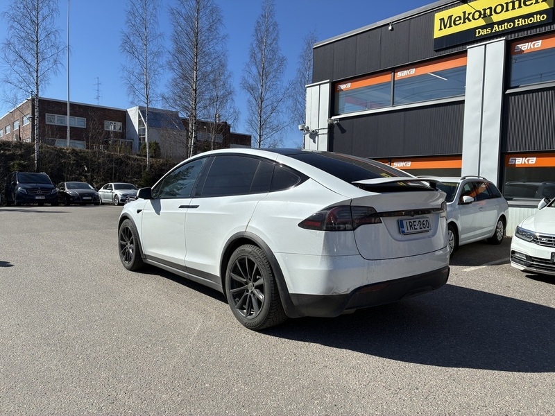 Tesla Model X vaihtoauto