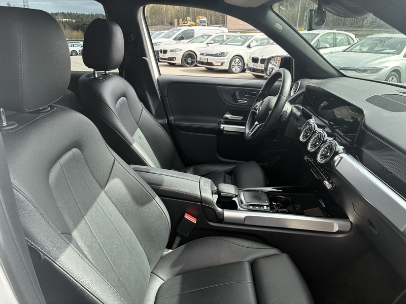 Mercedes-Benz EQB vaihtoauto