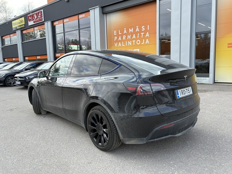 Tesla Model Y vaihtoauto