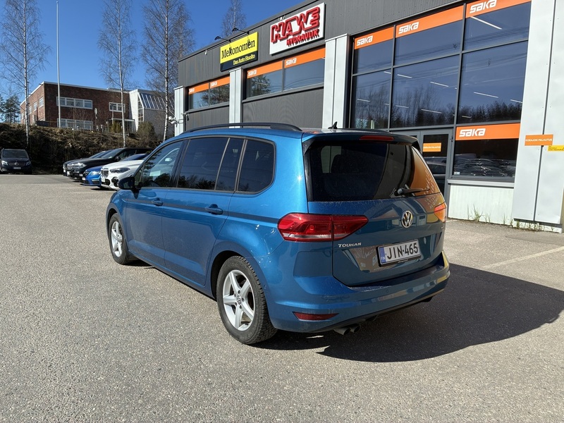 Volkswagen Touran vaihtoauto