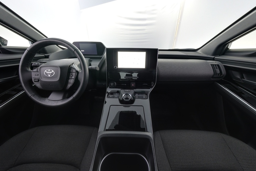 Toyota bZ4X vaihtoauto