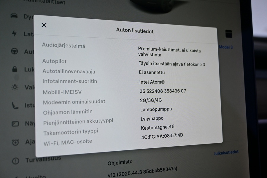 Tesla Model 3 vaihtoauto