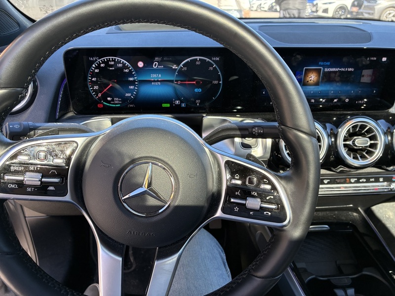 Mercedes-Benz EQB vaihtoauto