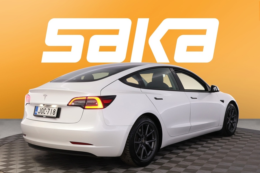 Tesla Model 3 vaihtoauto