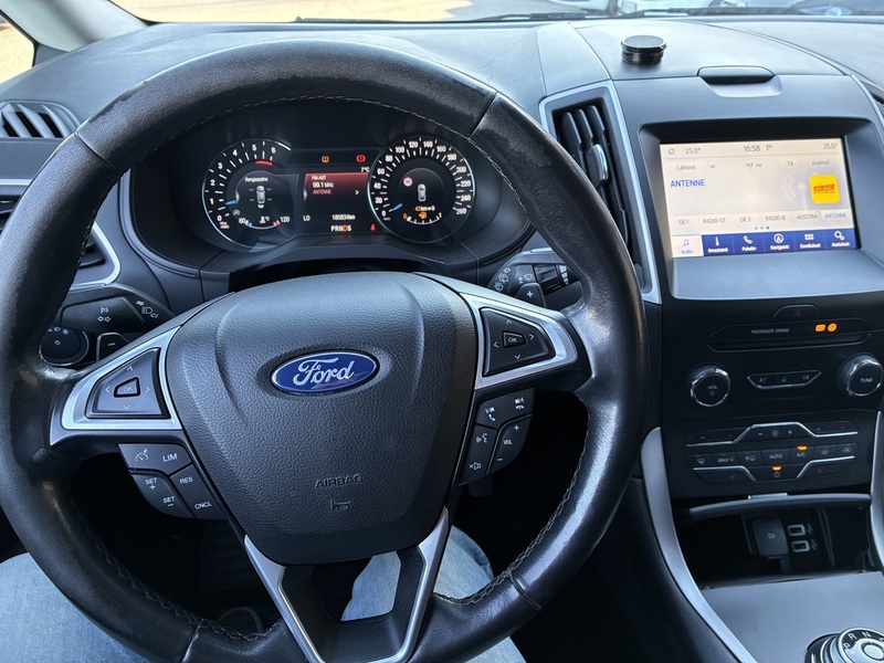 Ford S-MAX vaihtoauto