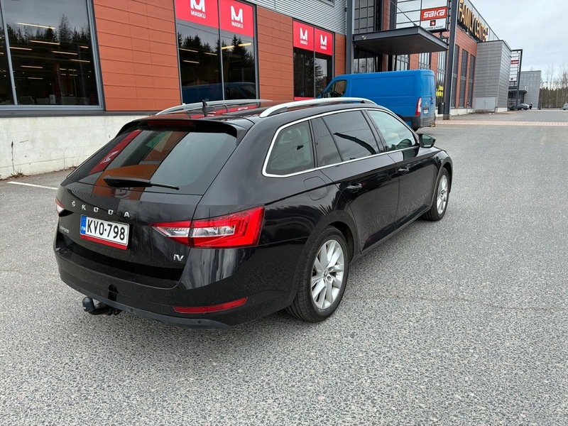 Skoda Superb vaihtoauto