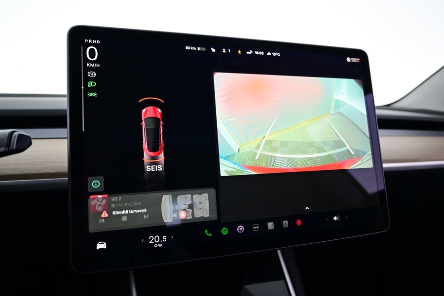 Tesla Model 3 vaihtoauto