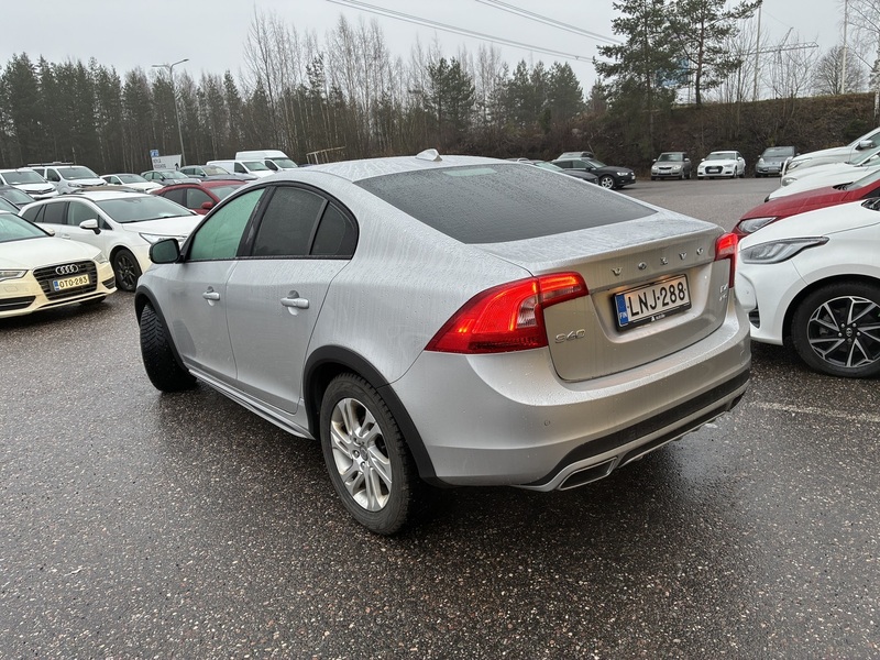 Volvo S60 Cross Country vaihtoauto