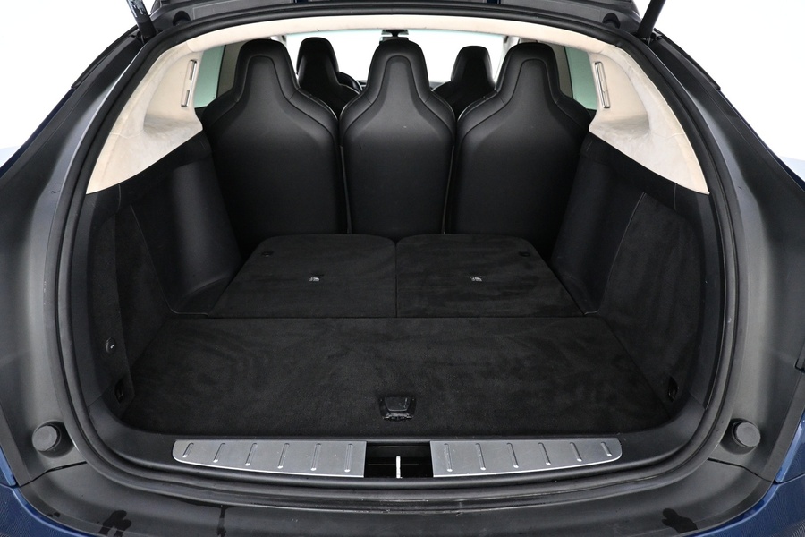 Tesla Model X vaihtoauto