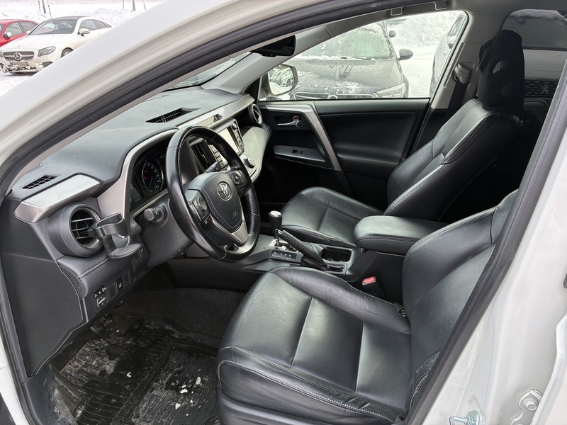 Toyota RAV4 vaihtoauto