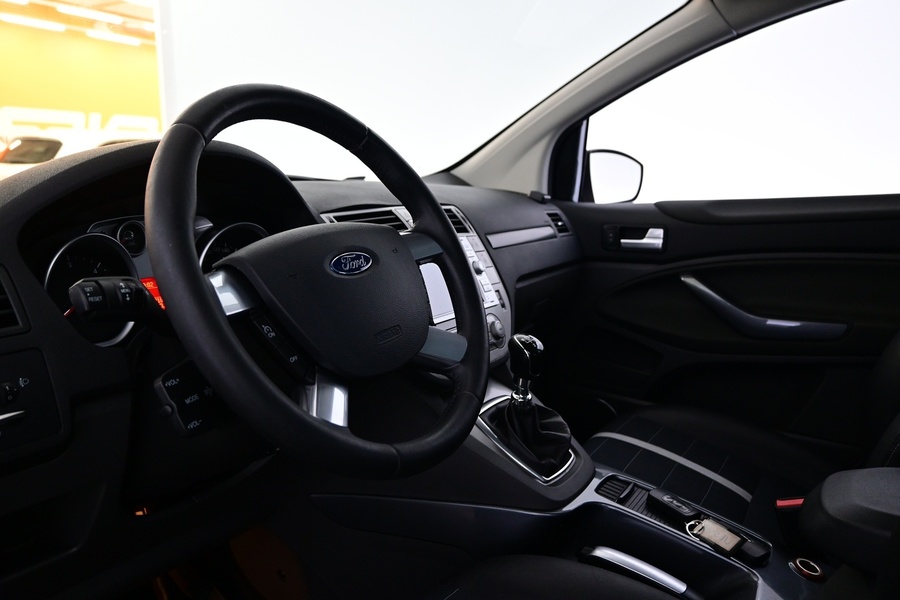 Ford Kuga vaihtoauto