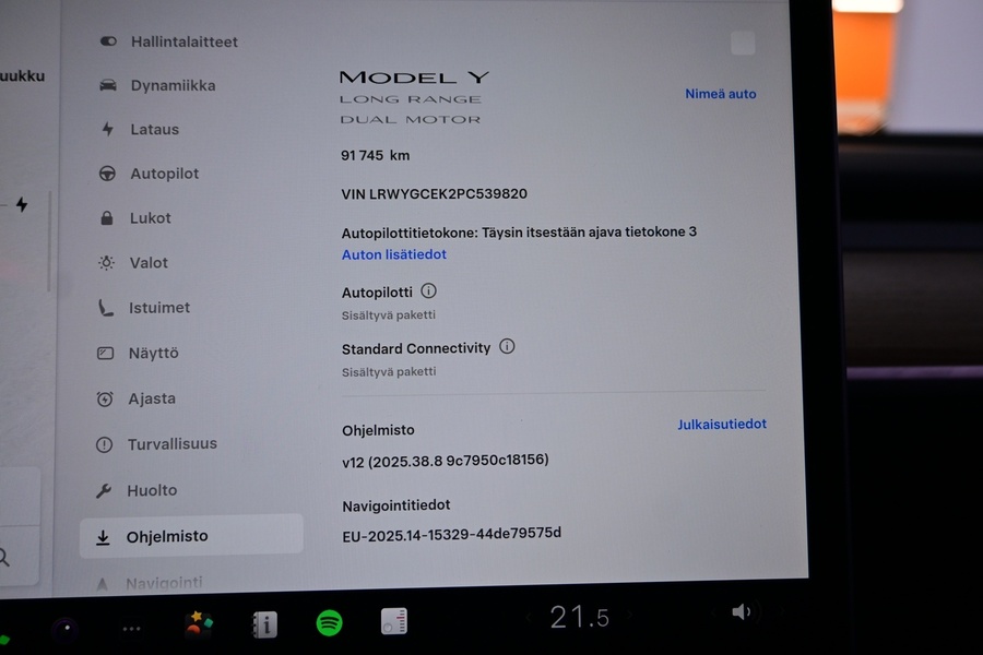 Tesla Model Y vaihtoauto