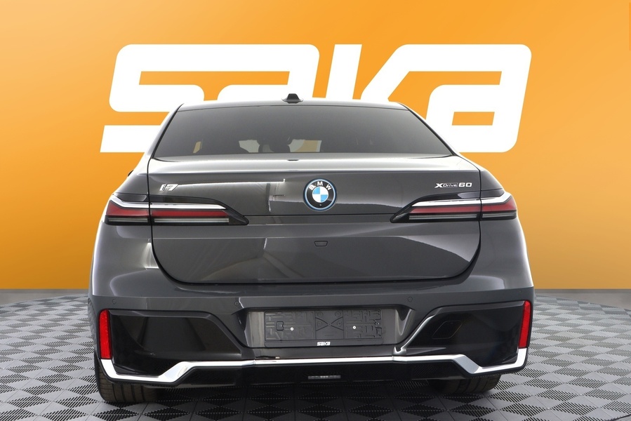 BMW i7 vaihtoauto