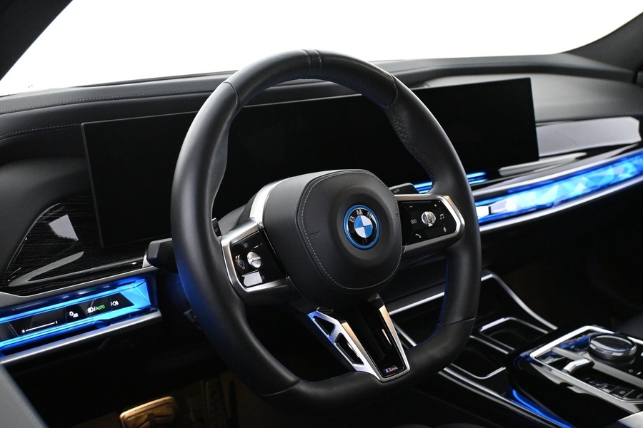BMW i7 vaihtoauto