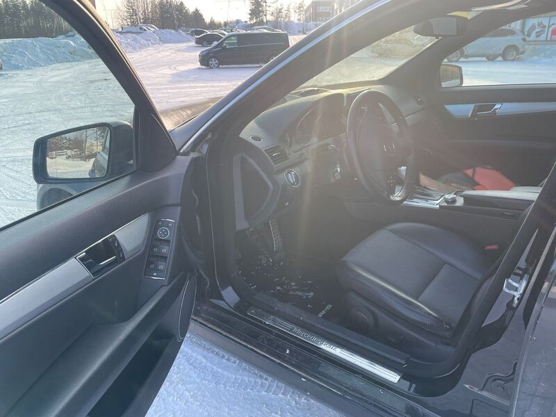 Mercedes-Benz C vaihtoauto
