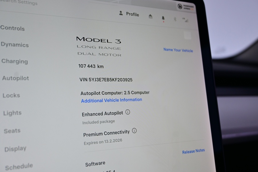 Tesla Model 3 vaihtoauto