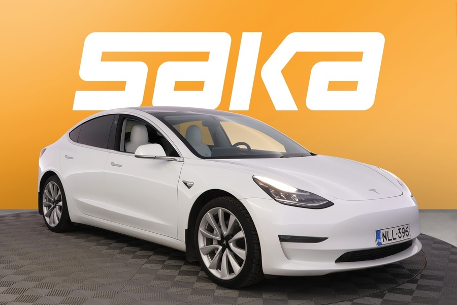 Tesla Model 3 vaihtoauto