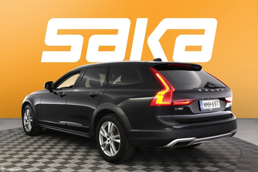 Volvo V90 Cross Country vaihtoauto