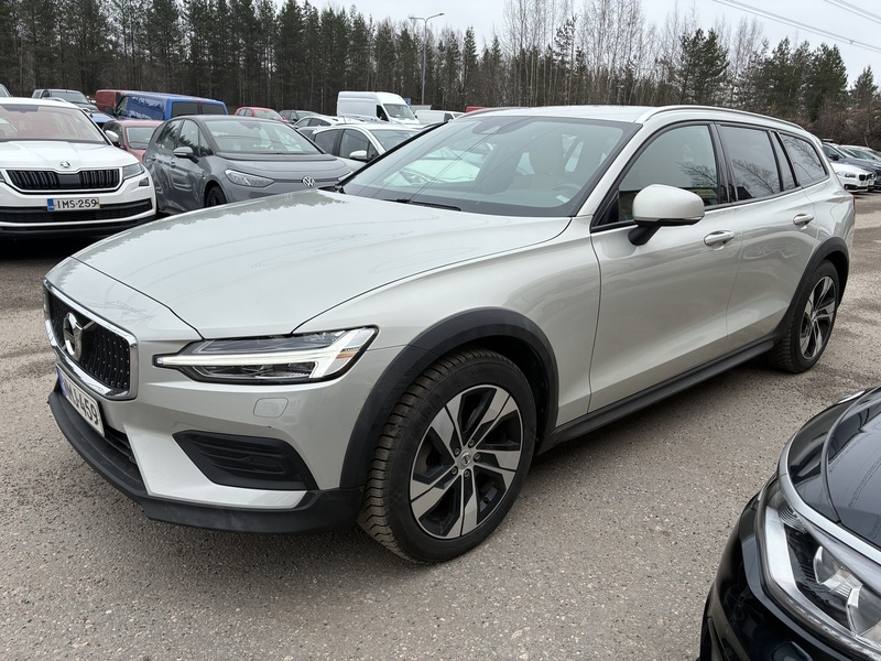 Volvo V60 Cross Country vaihtoauto